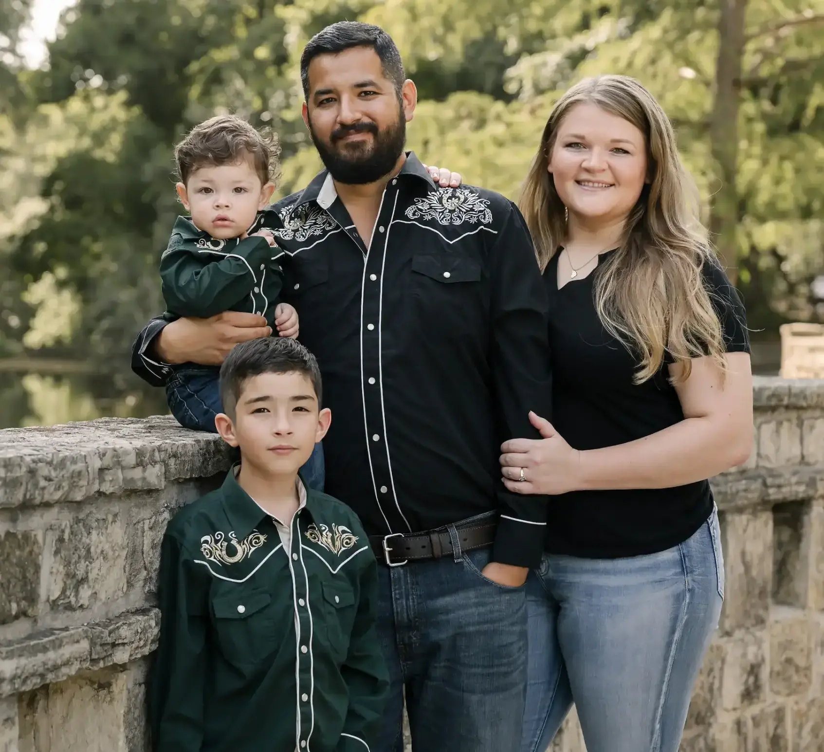 rat king pest control family photo in san antonio texs